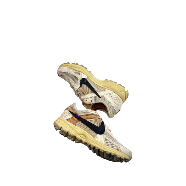 Vomero 5 x OW White Customs